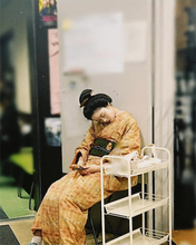 高石あかり、まるで“ろくろっ首？” 爆睡姿をマネージャーが激写「可愛すぎて笑っちゃったよ」