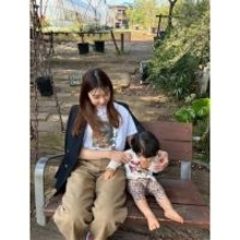 両親は大物漫才師、33歳フリーアナが1歳息子とドライブ「良い休日でした」