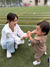 38歳テレ朝アナ、1歳次男の「ちょっと歩いた」瞬間を公開「めちゃくちゃ癒されますね」