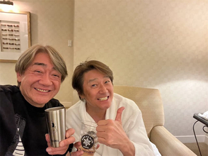 近藤真彦、たのきんトリオ盟友との部屋飲みショット公開「いつまでも仲良し最高ですね」