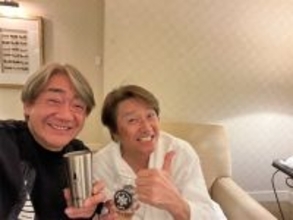 近藤真彦、たのきんトリオ盟友との部屋飲みショット公開「いつまでも仲良し最高ですね」