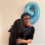 「田村淳、9歳娘の誕生日に“ハグ”ショット公開「パパの顔も最高」「素敵なお父さん」」の画像1