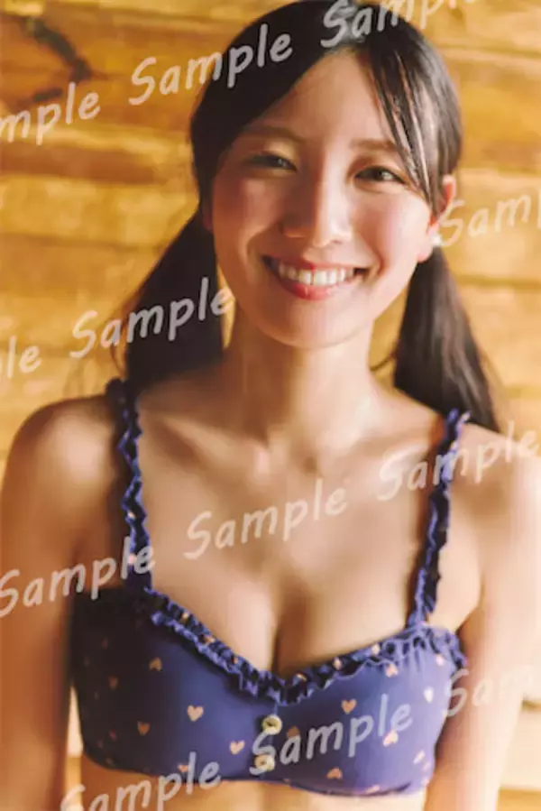 日向坂46 河田陽菜、2nd写真集の特典ポスター絵柄が公開 サウナで汗キラキラ笑顔の“おひな”さん