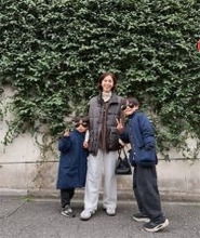 安田美沙子、息子二人と過ごす“家族タイム”の私服コーデを披露「可愛すぎるママですね」