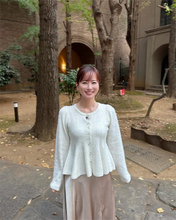 皆藤愛子、ピタピタの美ライン際立つ「冬コーデ」をファン絶賛