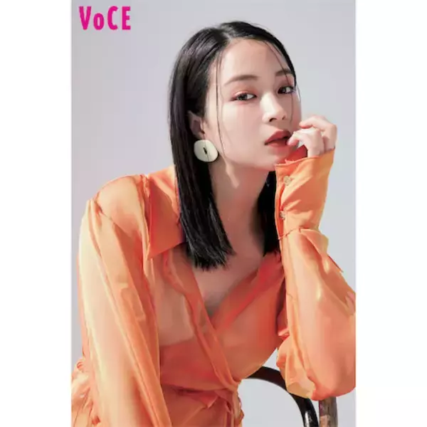 デビュー10周年・広瀬すずが『VOCE 』表紙に、「年齢を重ねるのはいいことしかない」