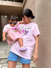 自由すぎる娘にノールック撮影の夫！？　岡副麻希、楽し気な雰囲気の親子ショット公開「三人の攻防戦でした」