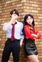 『エヴァ』ミサト＆加持の併せが実現、　コスプレ歴10年の先輩と3年の後輩レイヤーが「魂レベルで」推しを供給