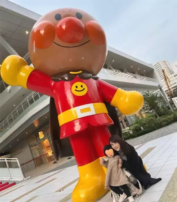 安めぐみ、1歳次女の"推し"に会いに家族でお出かけ「長女とたくさん行った場所へまた行くなんて」