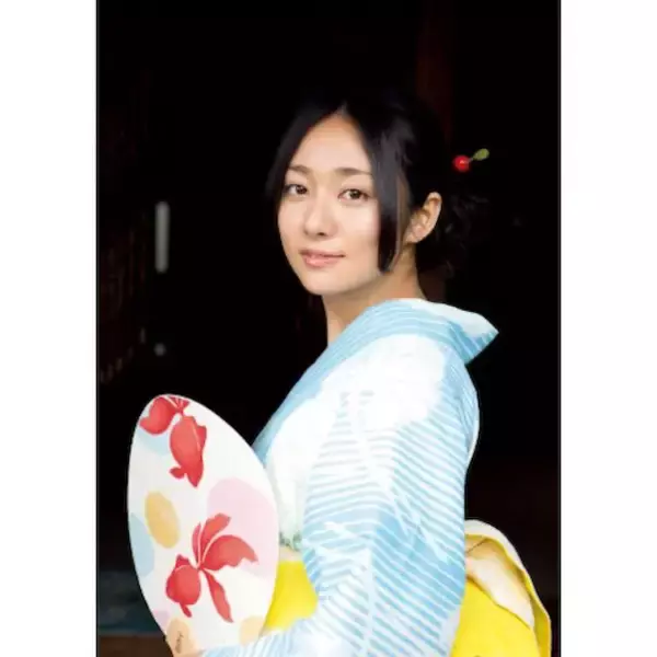 木村文乃、2013年発売の1st写真集が電子化  "25歳の輝き"が詰まった映画のような一冊