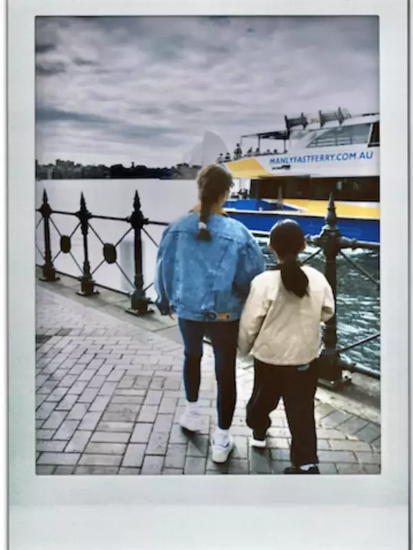 Peco、7歳息子との“後ろ姿”2ショットを公開「絵になりますね」「めちゃいい写真」