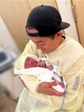 井戸田潤＆蜂谷晏海、第2子男児誕生を報告「4人で迎えるクリスマス」