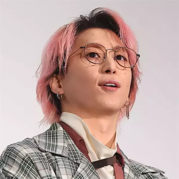 Snow Man・佐久間大介にメイン級アニメ出演が続くワケ 「声優」としての実力と基礎に迫る