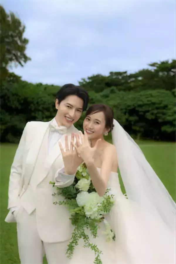 チャンネル登録者数18万人のカップルYouTuberが結婚「世界一大好きな人と結婚しました」
