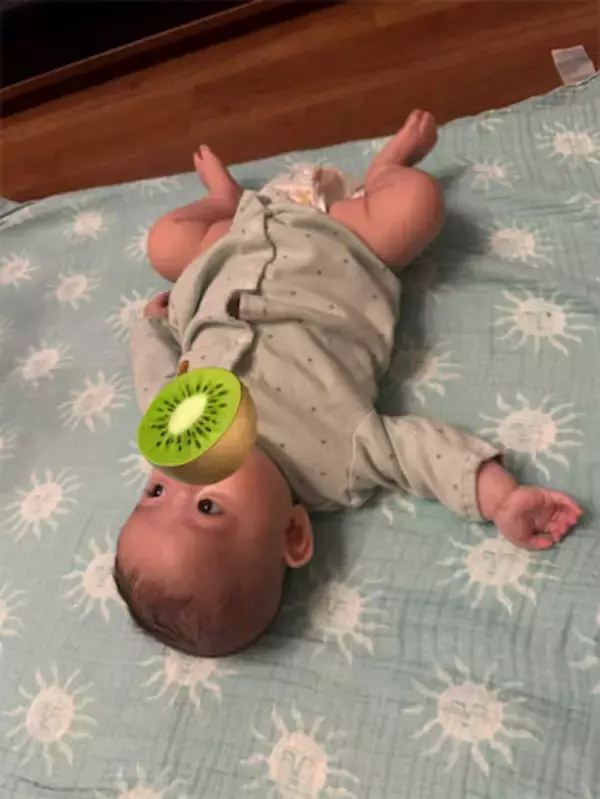 「弟くん、寝返りした！びっくりした！！」中川翔子ママの速報にお祝いの声殺到「おーーー」「ついに」