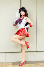 台湾発→ベトナムで大バズのセーラーマーズ美女「衣装はおばあちゃんと作ったんです」