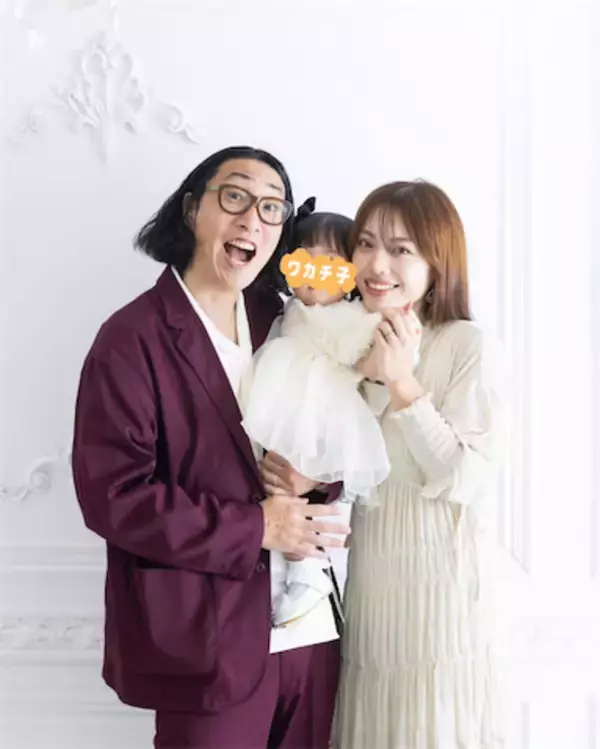 ゆってぃ&元グラドル妻、長女の‟1歳フォト”を撮影「最近は言葉っぽいものを少しずつ！」