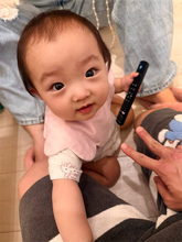 杉浦太陽、次女・夢空ちゃんがリモコン離さずゴキゲン「オモチャのリモコンはしっかりバレます」