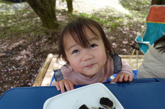 山本圭壱、愛娘・にこりちゃんが変顔連発　多彩な表情に「さすがけいちょんの娘」