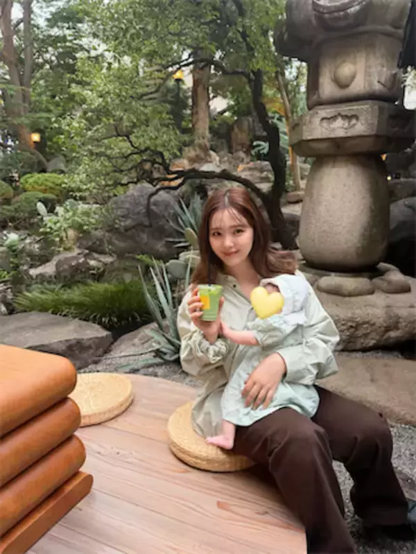 藤田ニコル、0歳愛娘とお揃い“抹茶コーデ”を披露「すっかりママだね」「コーデ素敵」