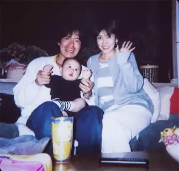 「誕生日は両親に感謝する日」松本伊代＆ヒロミの長男・小園凌央、懐かしの思い出ショット公開