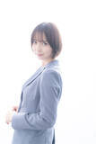 「篠田麻里子、「どん底を経験すると何でも幸福に感じられる」40歳でたどり着いた人生観」の画像1
