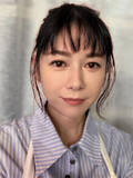 「真木よう子、切りすぎた前髪の自撮りに反響「めちゃくちゃ可愛い」「似合ってる」」の画像1