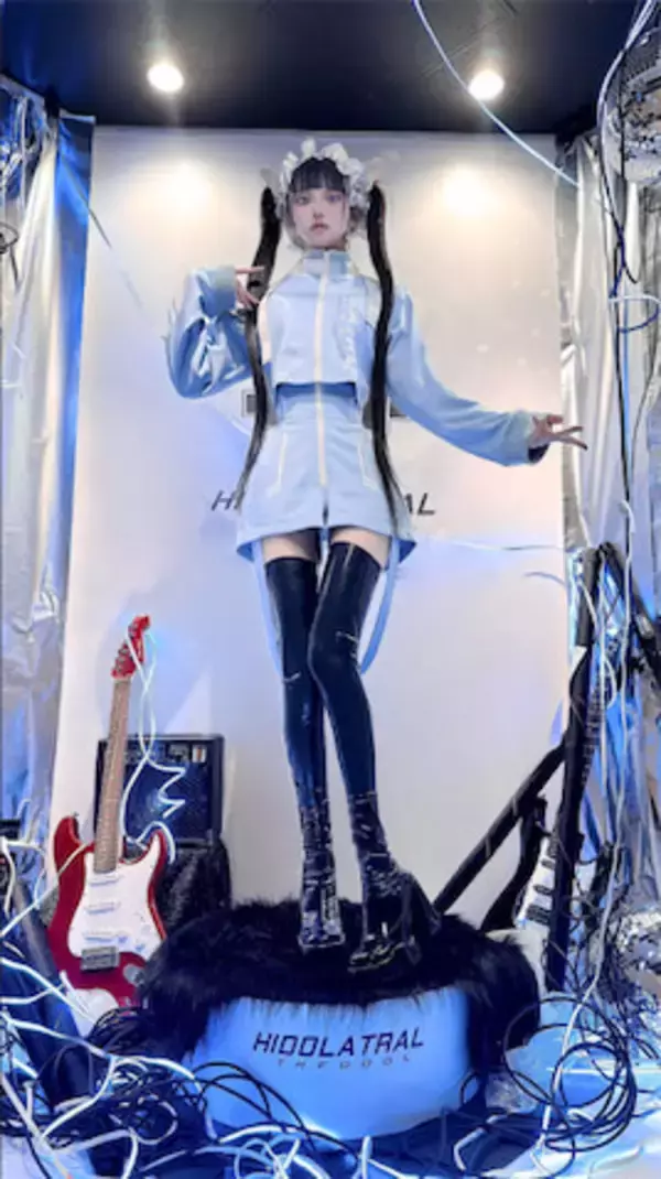 「身長170弱43kgをキープ」高嶺ヒナ、二次元超えスタイルで圧倒するマネキンショット公開