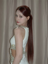 NiziU ニナ、タイトドレスで“横腹見せ” 女神級ショットが「まじで大優勝です」