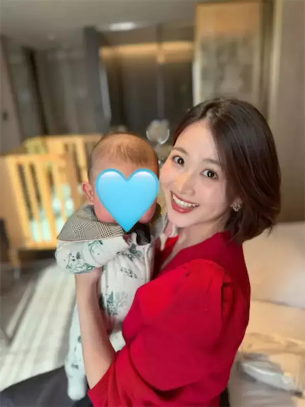31歳フリーアナウンサー、昨年9月誕生の“愛息子”と2ショット公開「この上なく幸せでした」