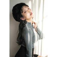 上坂すみれの2nd写真集が重版決定、さまざまな衣装の「健康にいい」カット公開【写真12点】