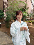 「皆藤愛子、涼やかなあやめ柄の浴衣姿に反響「めちゃくちゃ綺麗」「一緒に歩きたい」」の画像1