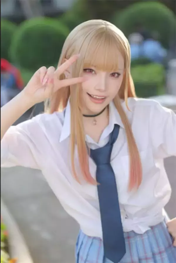 あかせあかり、『着せ恋』コスプレ姿に大反響「これぞ、喜多川海夢コスの原点！！」