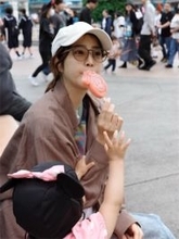 夫はYouTuber、36歳元フジアナが1歳我が子との“ディズニー”ショット公開「可愛い」