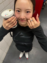 「相方に写真をお願いしたら…」イタリア合宿中の本田真凜、謎の"防犯カメラ画角"ショット公開