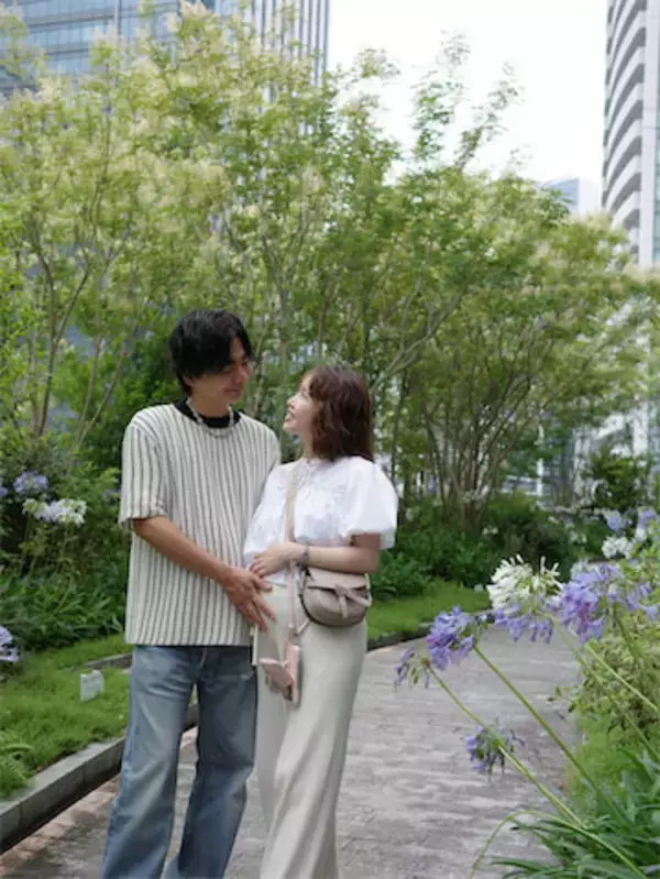 第3子妊娠中の"くみっきー"舟山久美子、妊婦姿の夫婦ショット公開「大変だけど愛おしい期間」