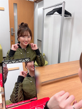 本田望結が「じー。」鏡越しに見つめるお茶目ショットにファン「ドキッとします」