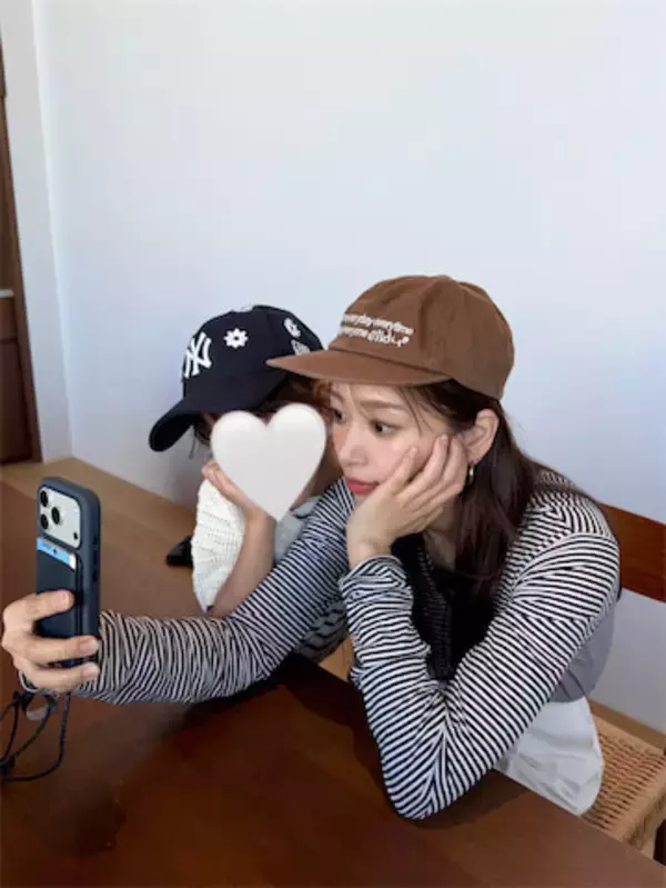 近藤千尋、次女との親子2ショットが話題「ガチで姉妹に見えます」「こんな可愛いママ最強すぎる」