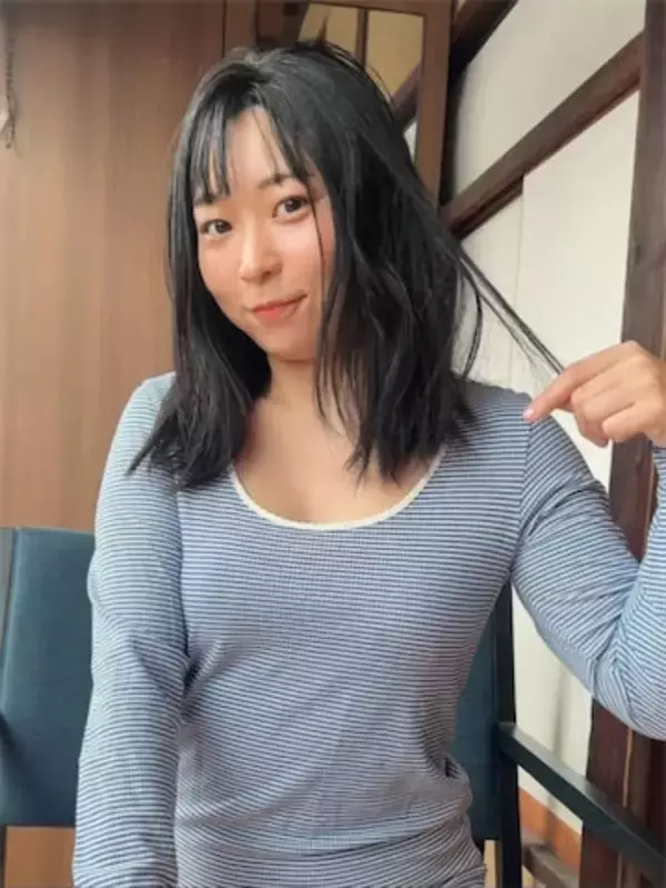 アンゴラ村長、ナチュラル感がいい感じ　写真集オフショット公開「素で可愛い！」「お美しいです」