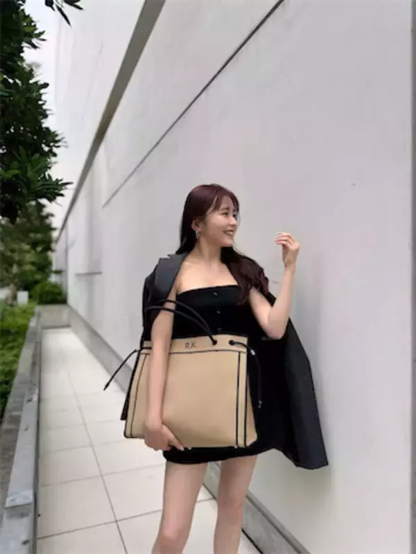 「美脚すぎんだろ」久間田琳加、ミニ丈コーデから白肌スラリ「スタイルが凄すぎます」