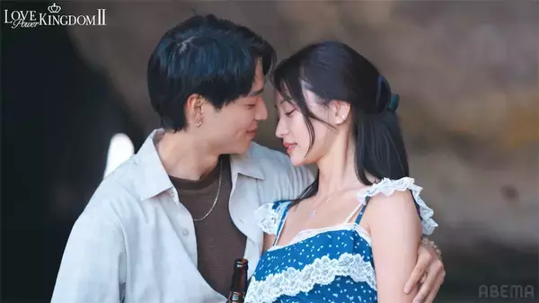 元AKB48 永尾まりや、水着でイケメン経営者の膝上に…水浸しの‟濃密キス”にMC陣も大興奮