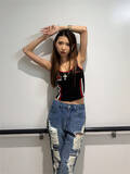 「16歳JKモデル・こいろん、キャミ×デニム姿で“腹チラ”披露「スタイルバッチグー」「綺麗」」の画像1