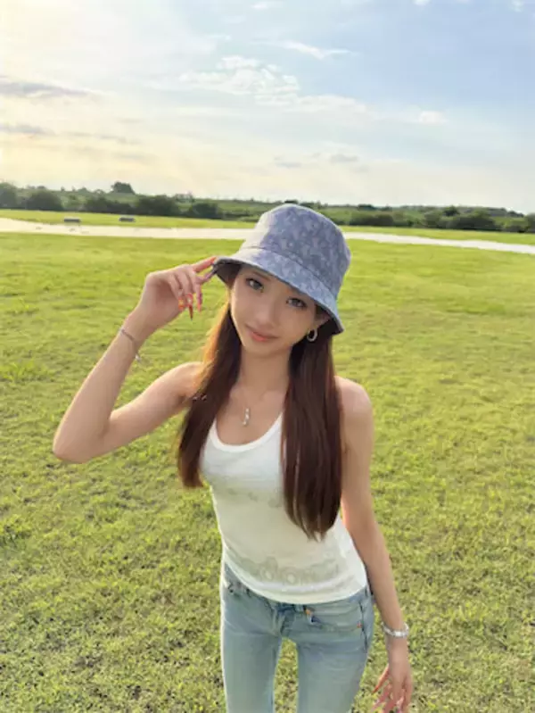 16歳JKモデル・こいろん、白タンクトップ姿で夏満喫「めちゃくちゃ大人」「美人だわ～」