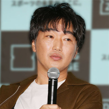 スピードワゴン小沢一敬、井戸田潤とコンビ再開も…地上波復帰に残る「シロともクロとも言えない」壁
