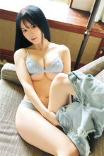 ちーまき、圧倒的スタイルで魅せるも肩書きは「普通の女子大生」