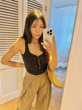 40歳"美しすぎる気象予報士"、胸元ざっくりタンクトップ姿で魅了「めっちゃお美しい」