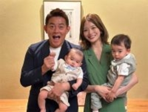井戸田潤の34歳妻、次男の"お食い初め"を報告「みんなでおめかししてごはん！」