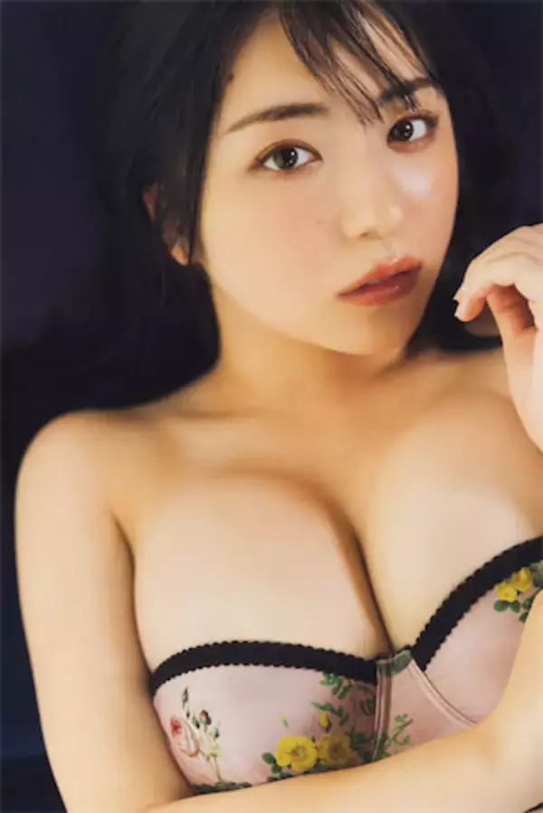 麻倉瑞季が‟Iカップ”の圧巻ボディ披露、艶やかな新境地グラビア