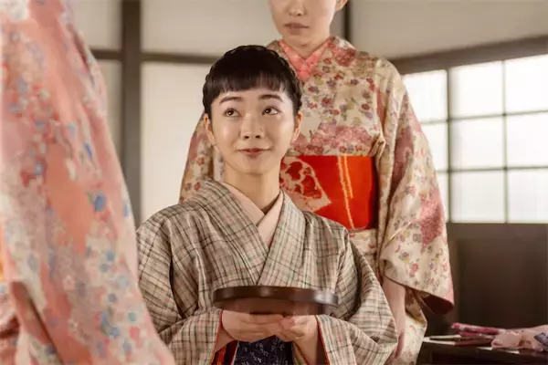 『風、薫る』りん（見上愛）が“オン眉パッツン”にイメチェン「かわいい～」「似合ってる！」
