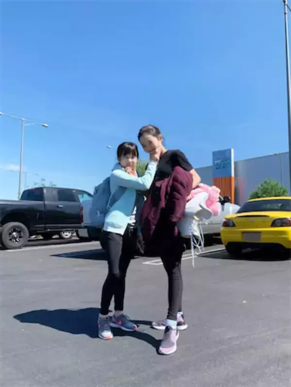 本田真凜、妹・紗来の誕生日に‟懐かしの姉妹ショット”公開「可愛い姉妹すぎる」と反響